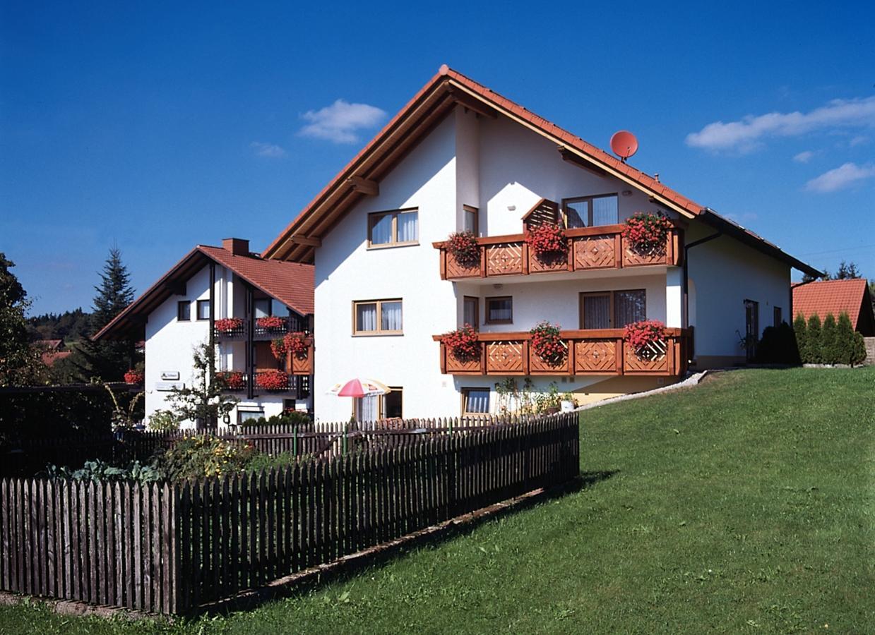 Gasthaus Und Ferienwohnungen Zum Engel Waldbrunn  Exterior foto