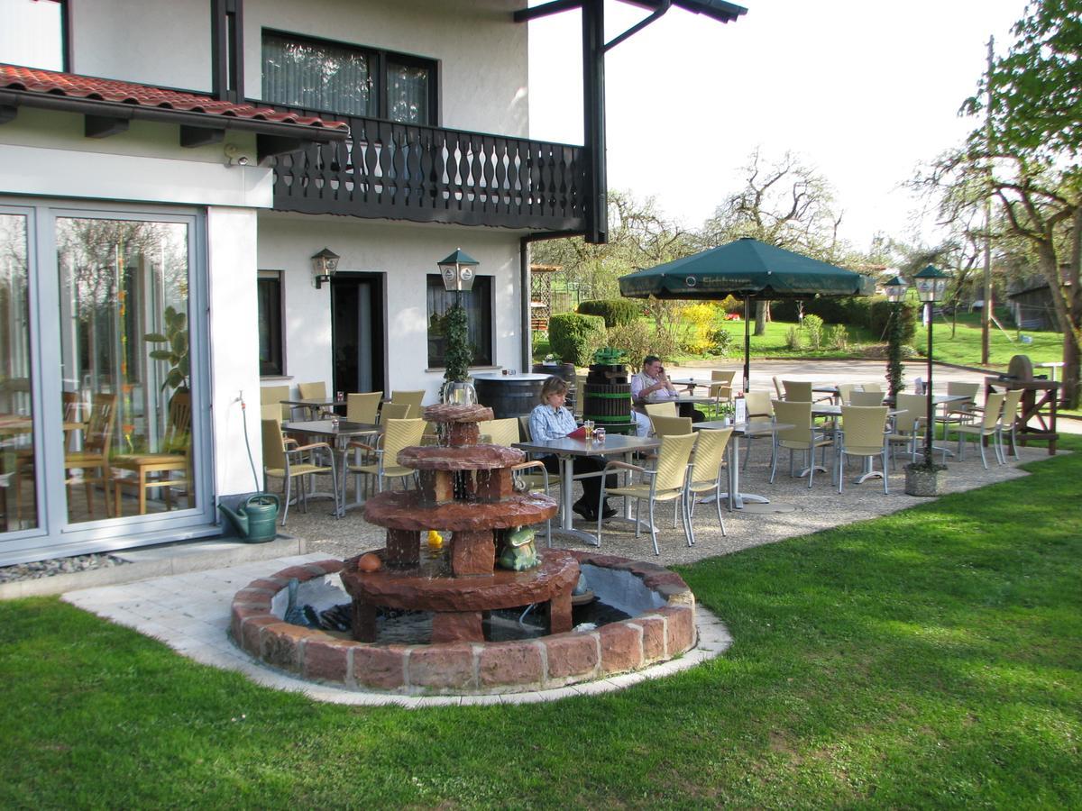 Gasthaus Und Ferienwohnungen Zum Engel Waldbrunn  Exterior foto