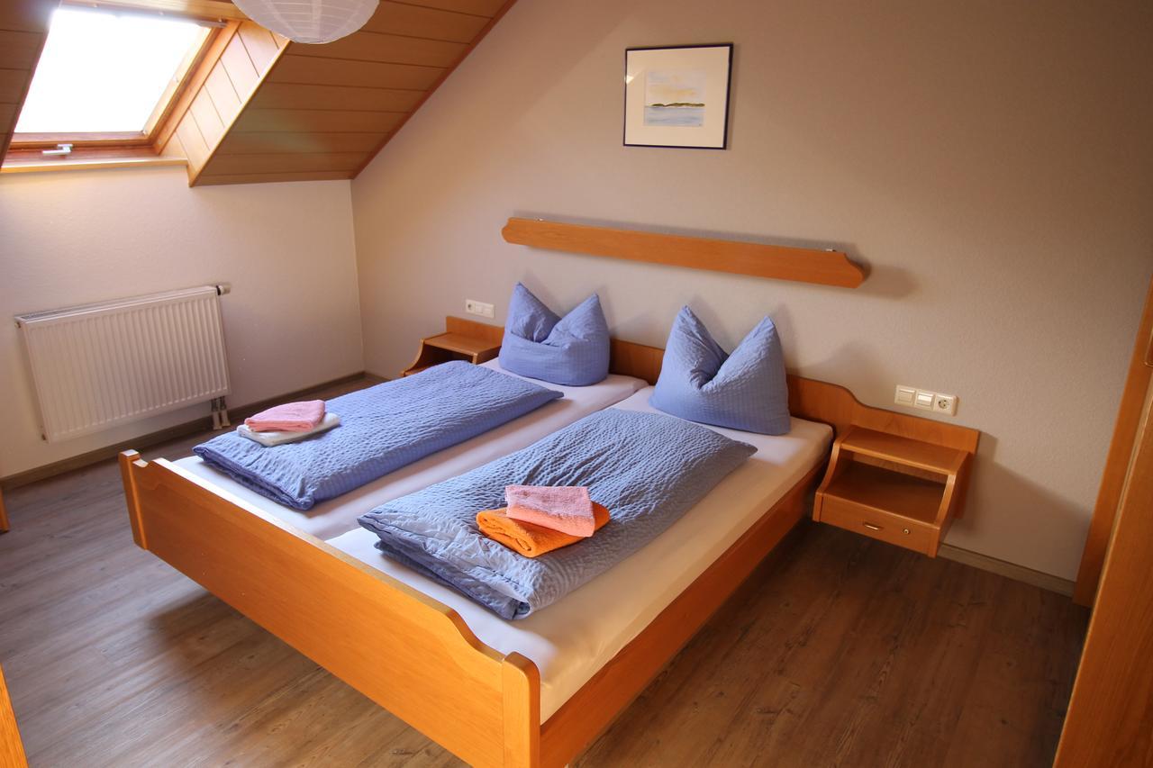 Gasthaus Und Ferienwohnungen Zum Engel Waldbrunn  Zimmer foto